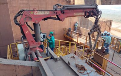 Engaiolamento no britador primário: causas, riscos e solução mecanizada anti-parada